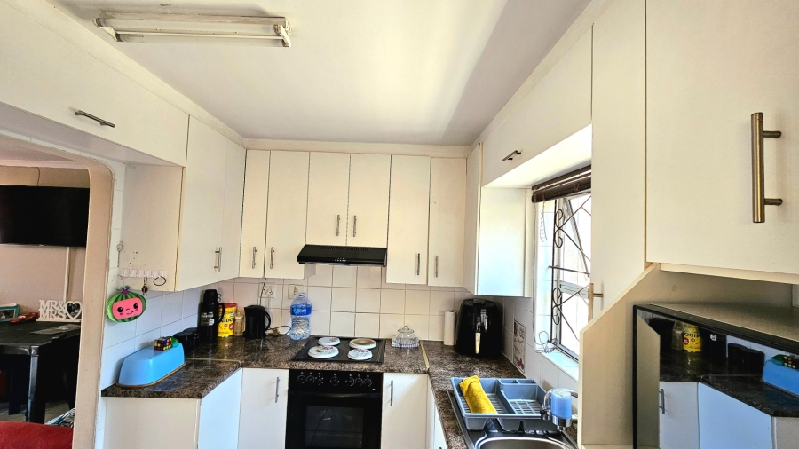 2 Bedroom Property for Sale in Strandfontein Village Western Cape